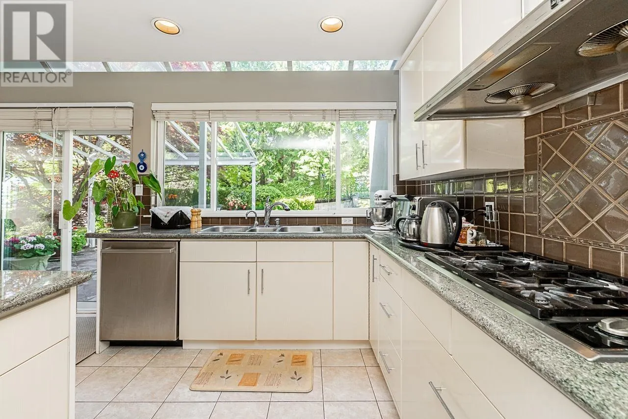 180 W OSBORNE ROAD