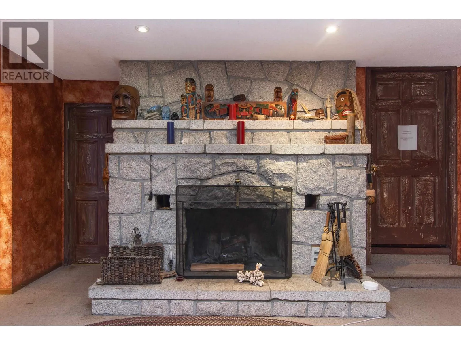 5071 PARADISE VALLEY ROAD