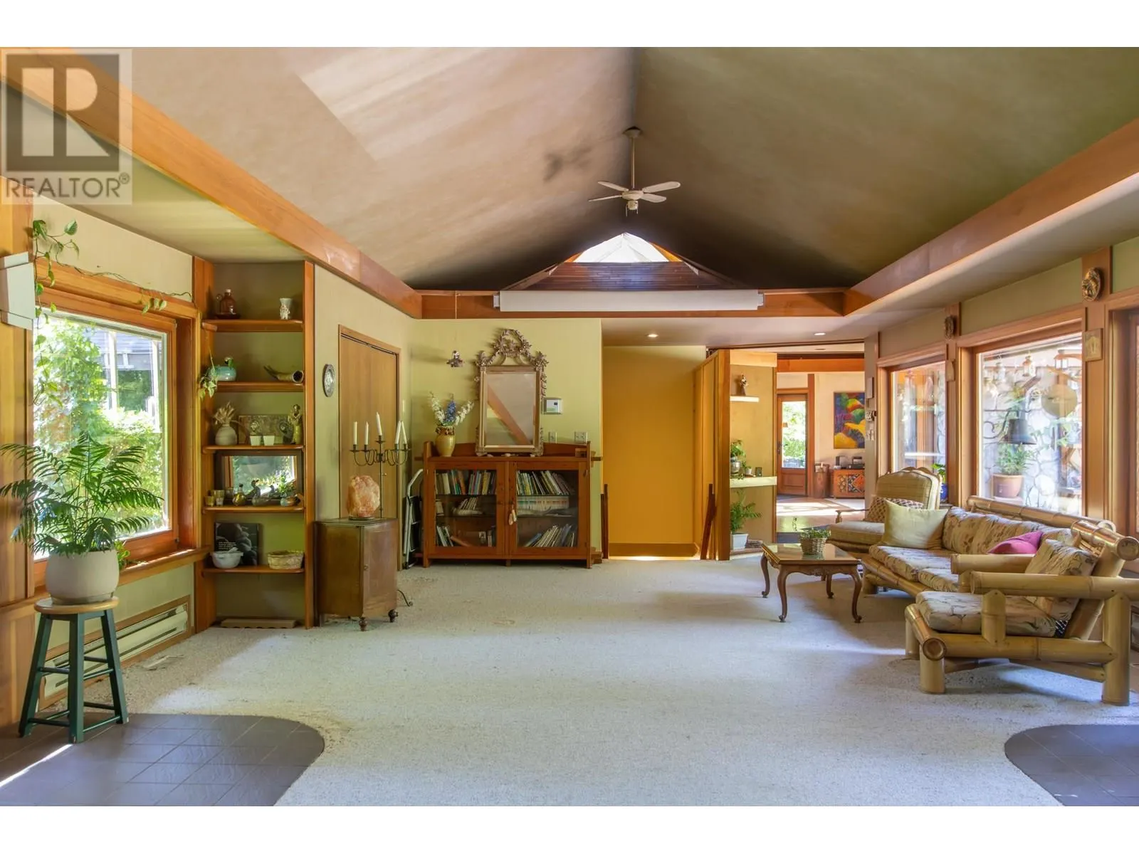 5071 PARADISE VALLEY ROAD
