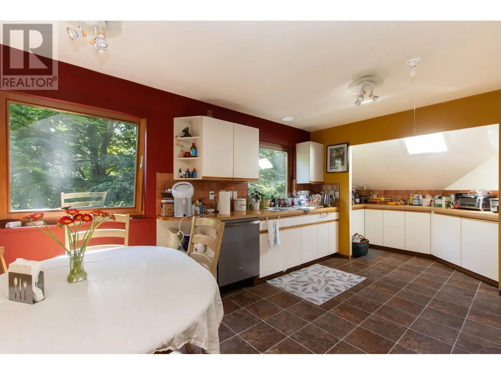 5071 PARADISE VALLEY ROAD