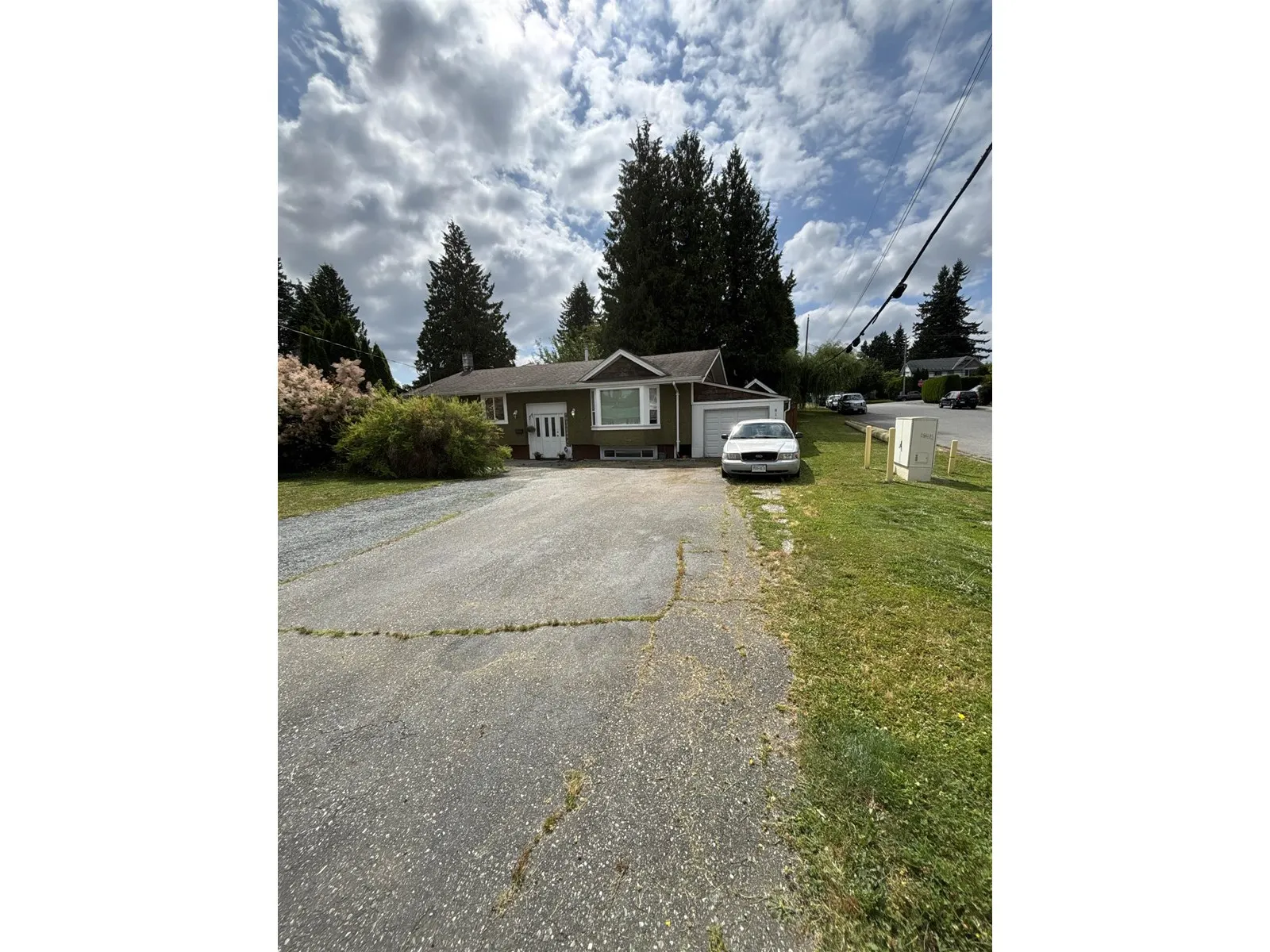 8141 WAXBERRY CRESCENT