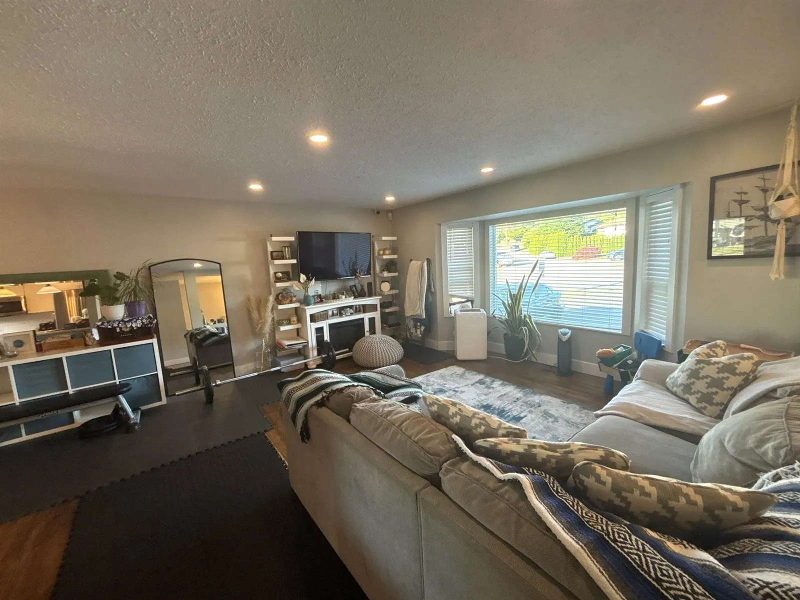 8141 WAXBERRY CRESCENT