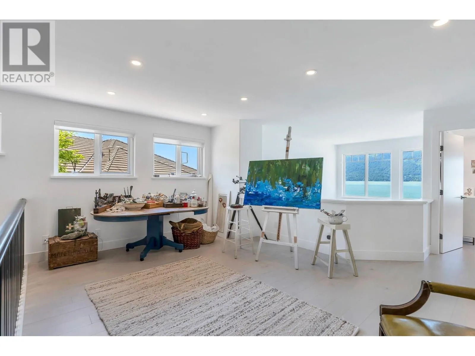 11 BEACH DRIVE