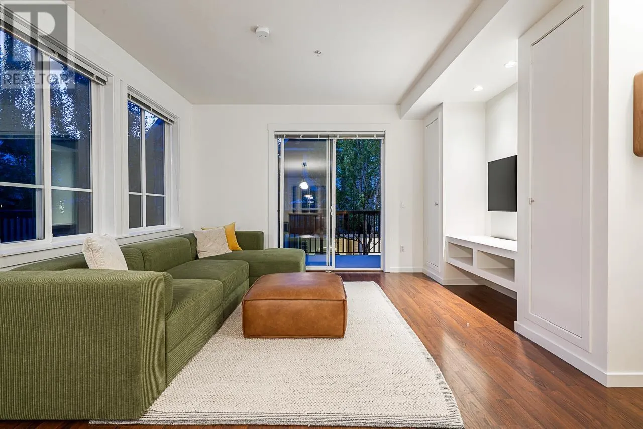 14 2418 AVON PLACE