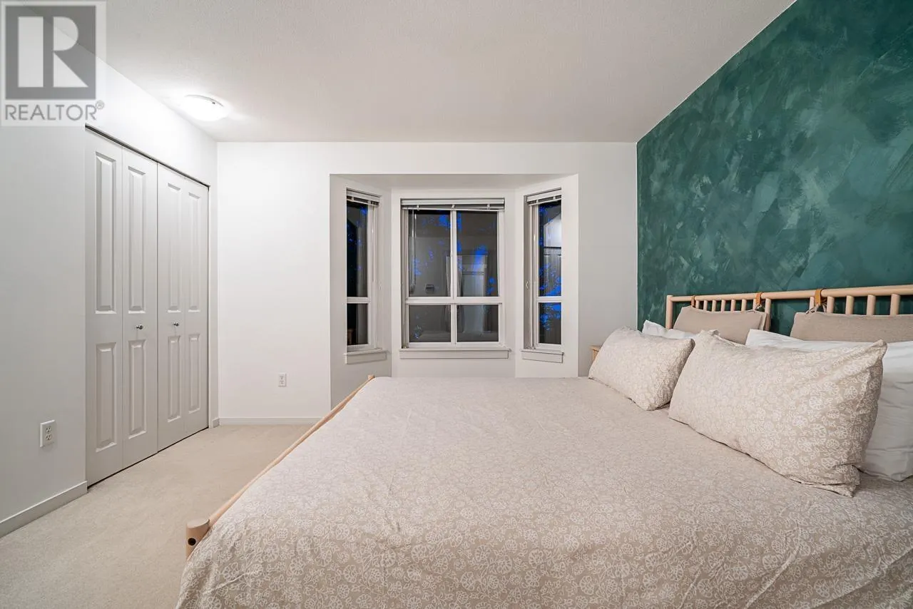 14 2418 AVON PLACE