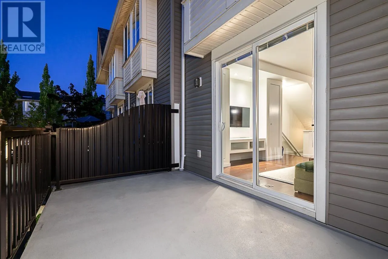 14 2418 AVON PLACE