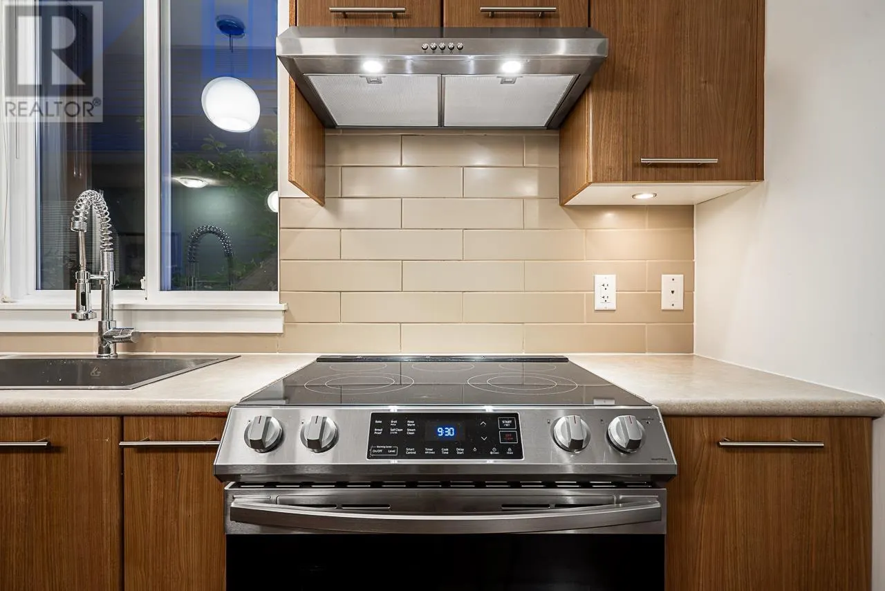 14 2418 AVON PLACE