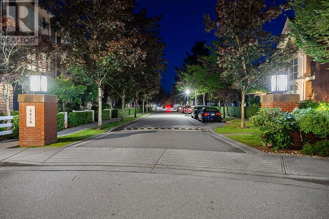 14 2418 AVON PLACE