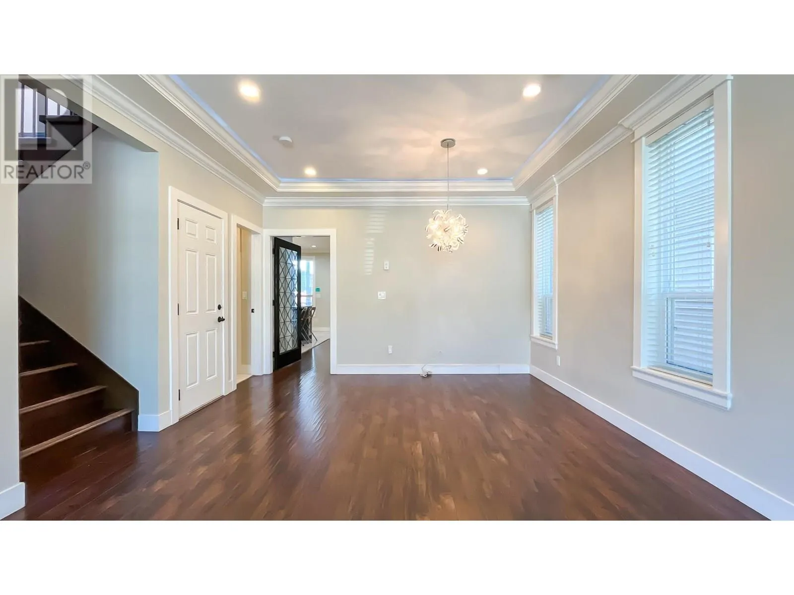 260 HAMPTON STREET