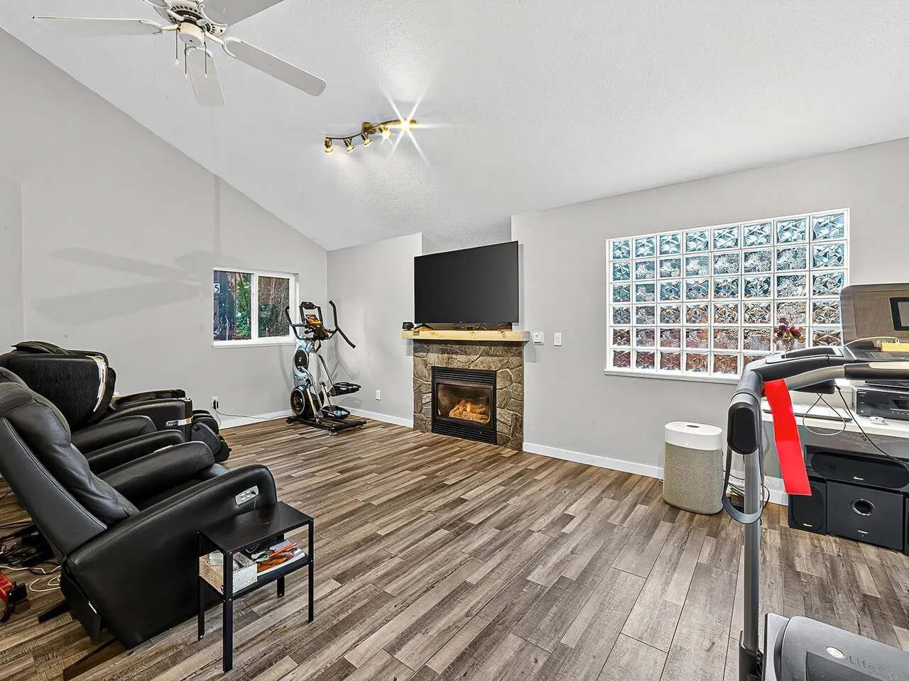6941 WESTVIEW DRIVE