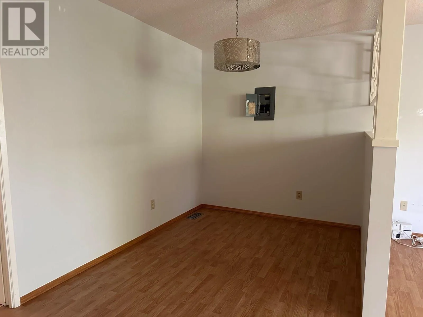 442 E 16TH STREET