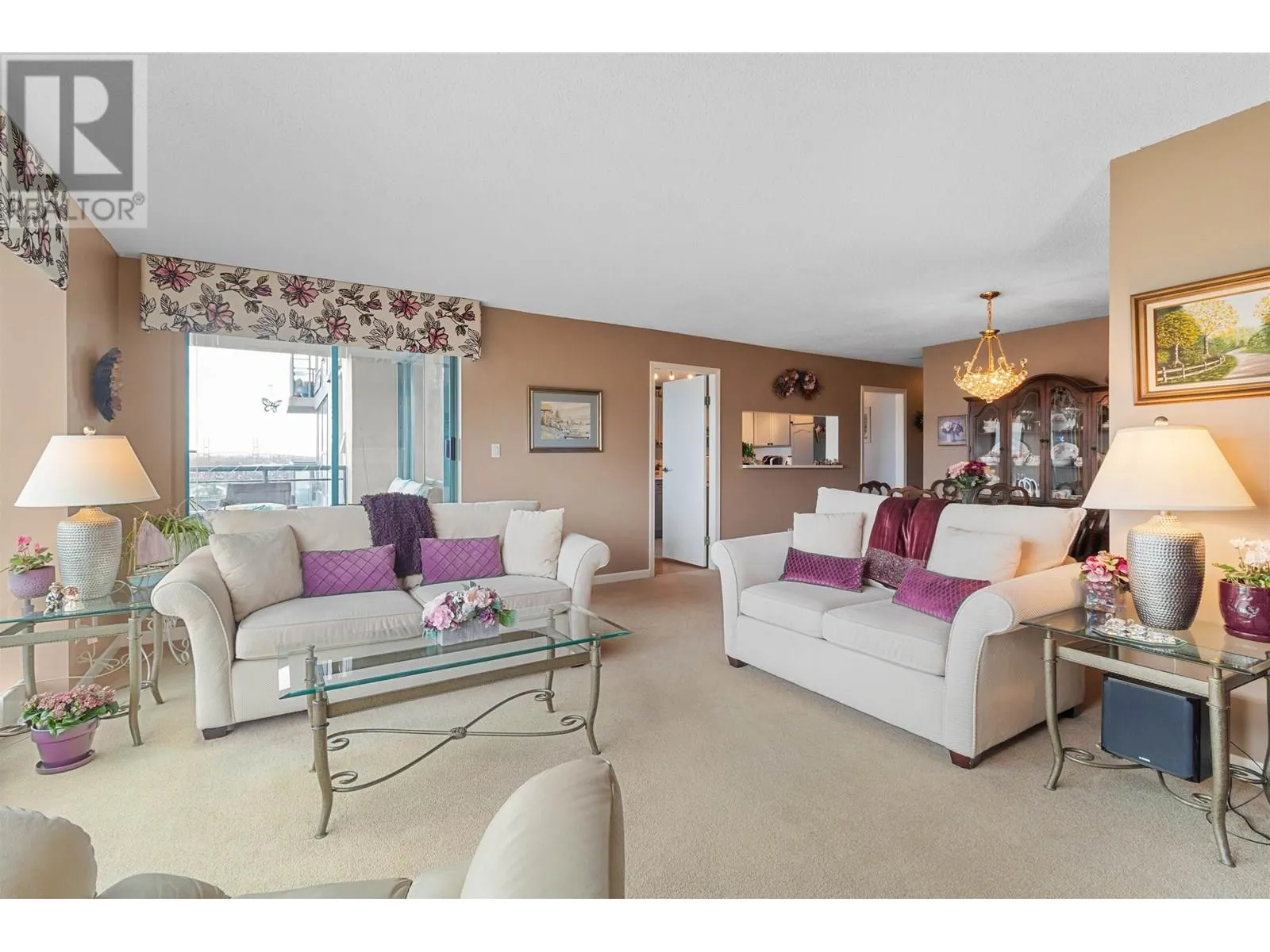 1101 8 LAGUNA COURT