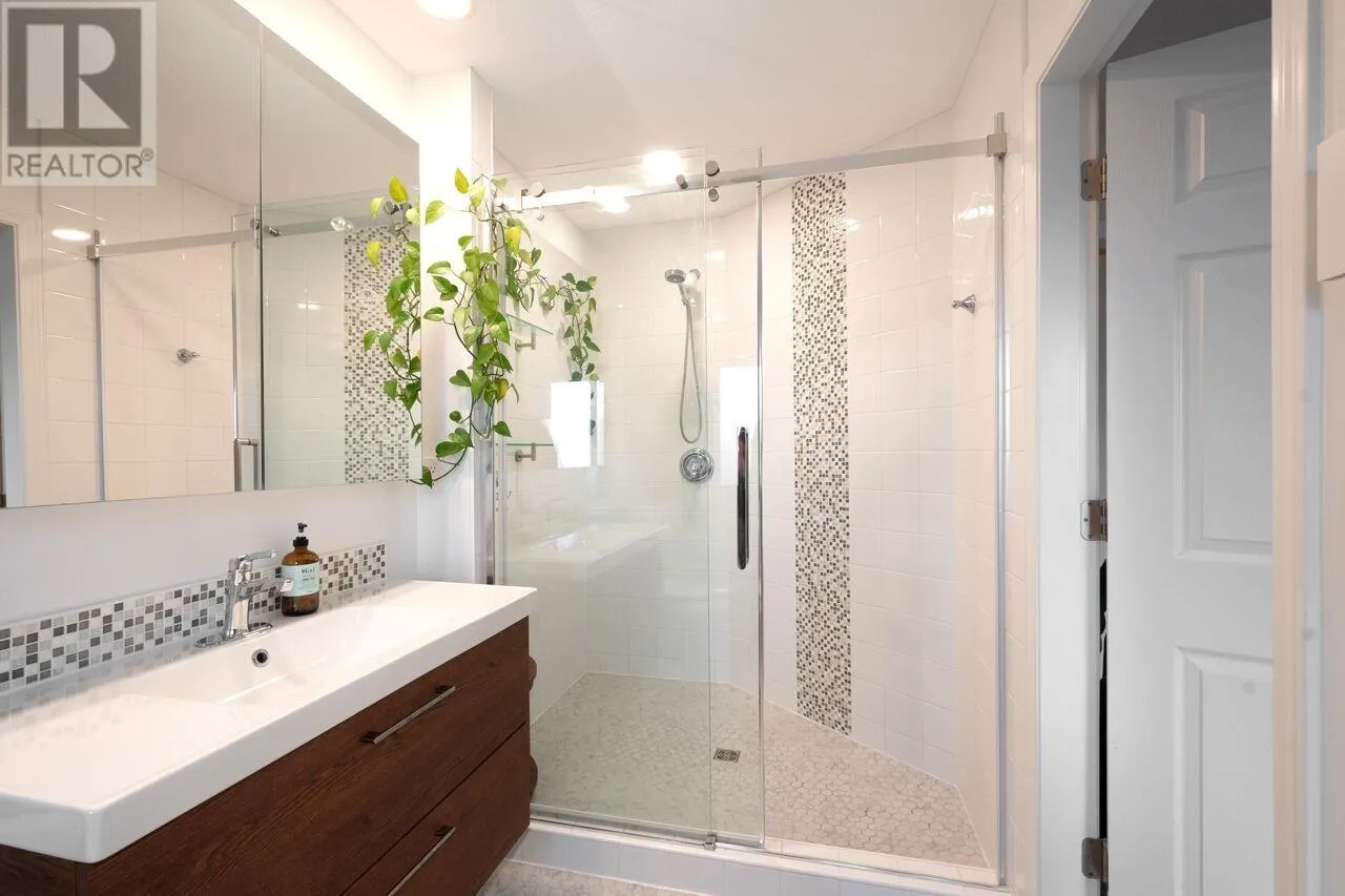 1 181 RAVINE DRIVE