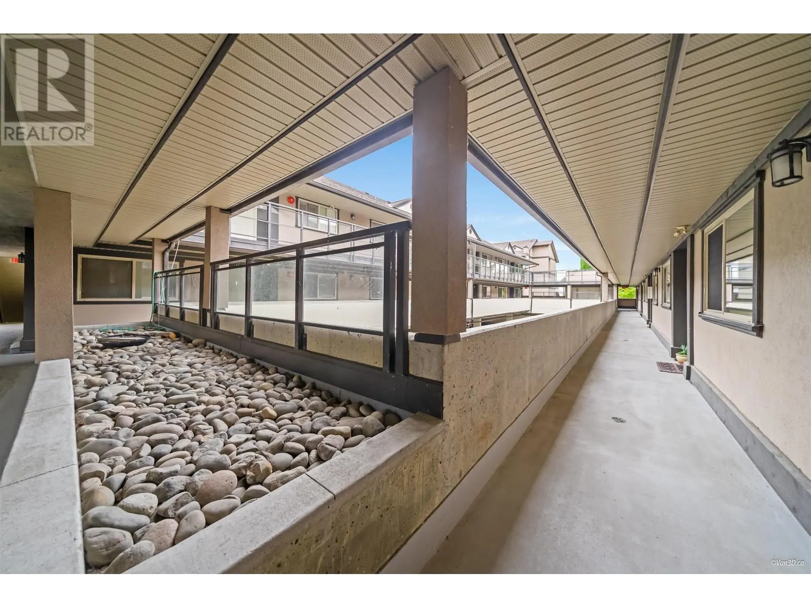 C207 4831 53 STREET
