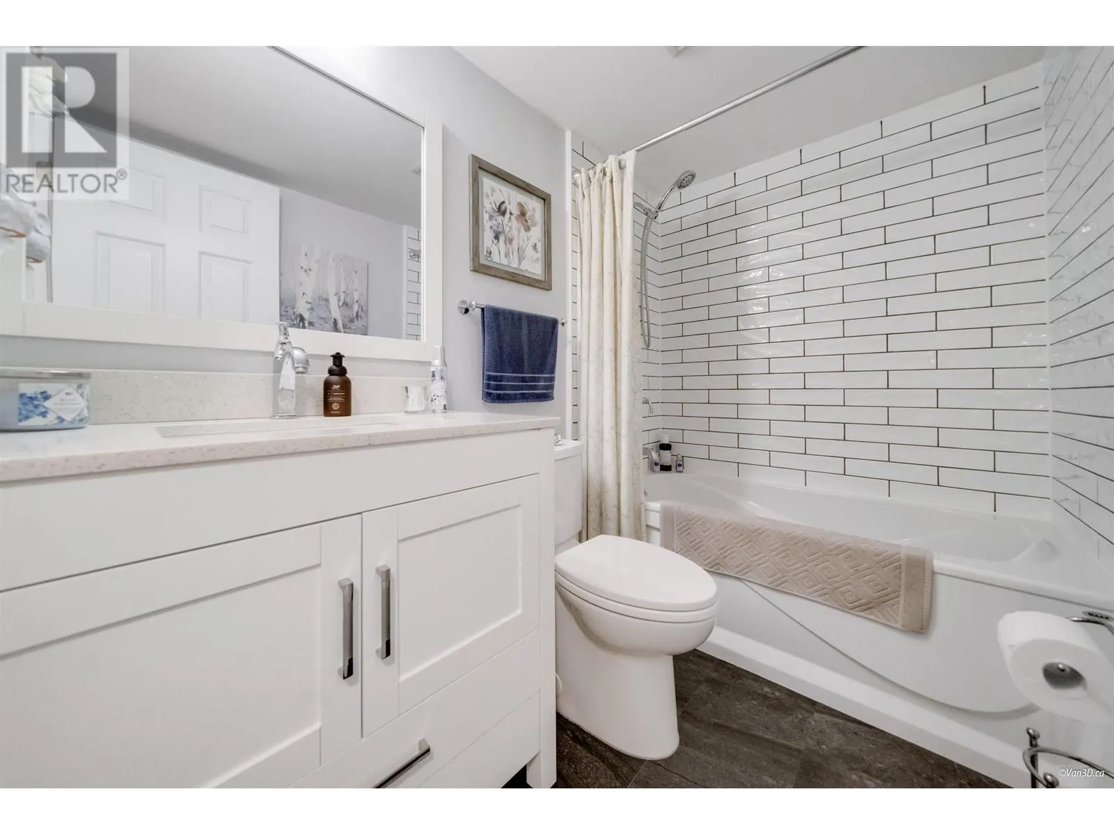 C207 4831 53 STREET