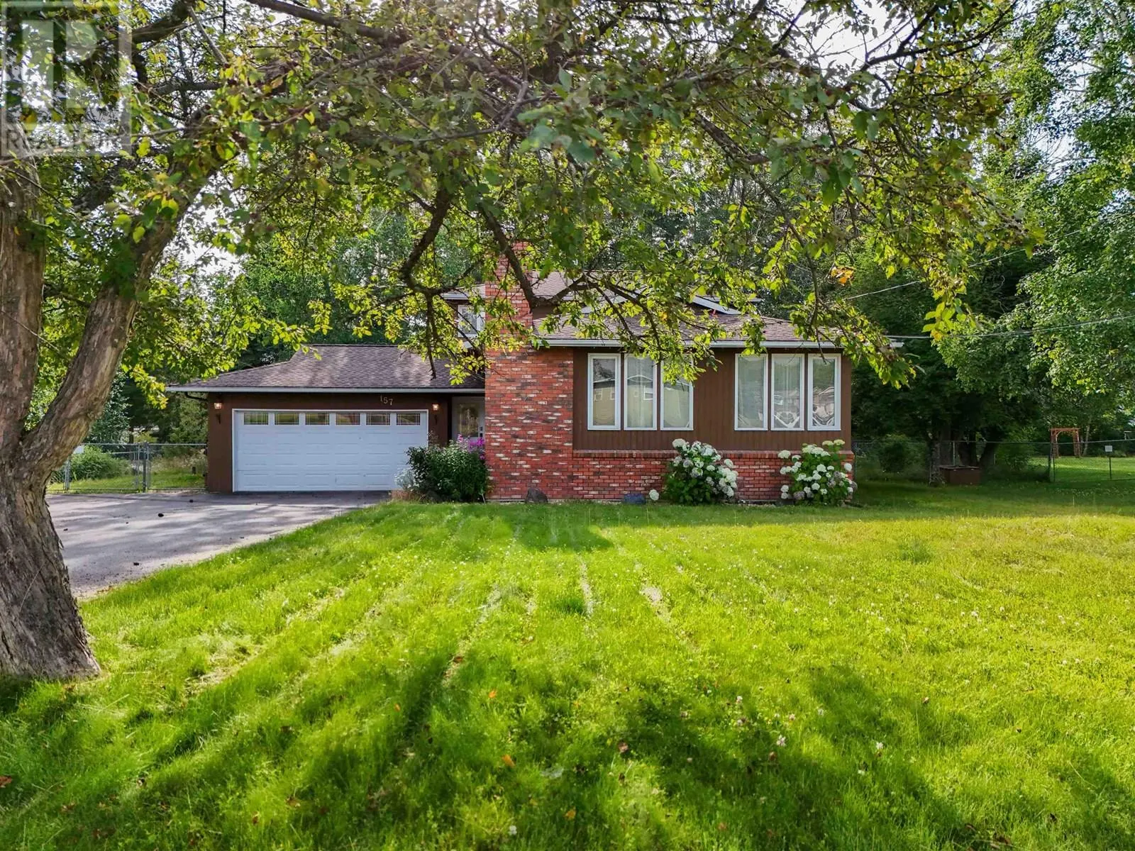 157 THOMPSON ROAD
