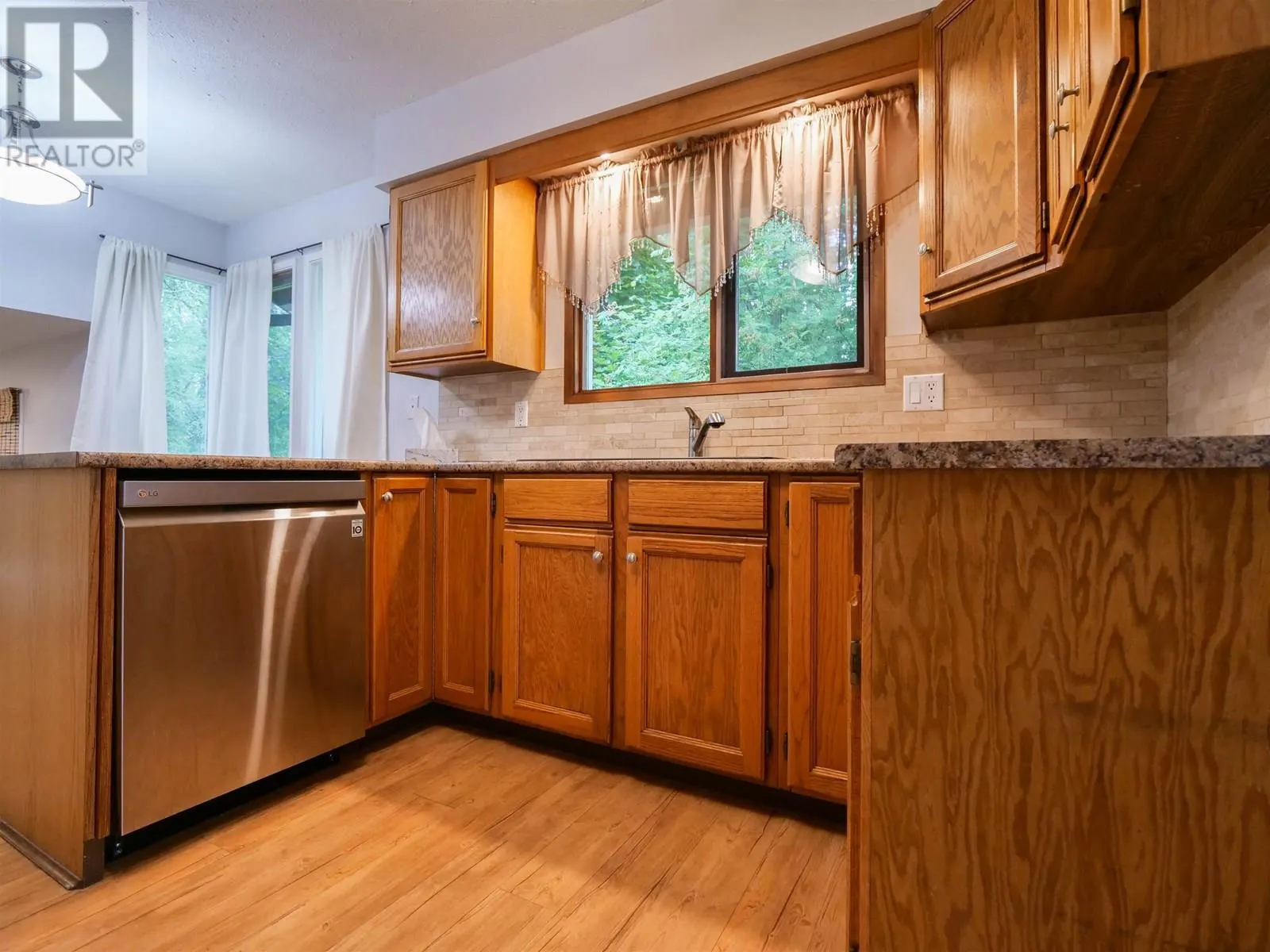 157 THOMPSON ROAD