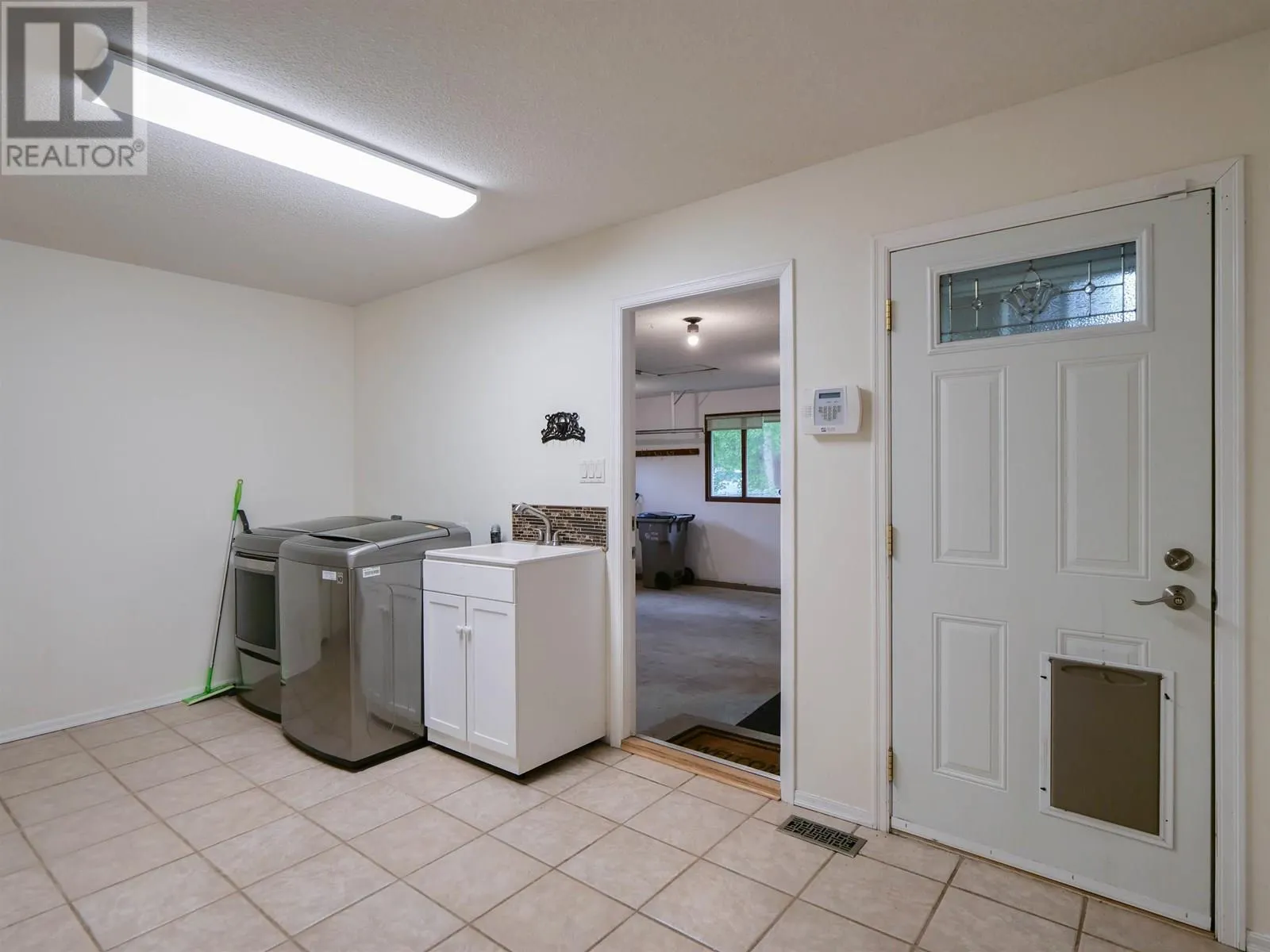 157 THOMPSON ROAD