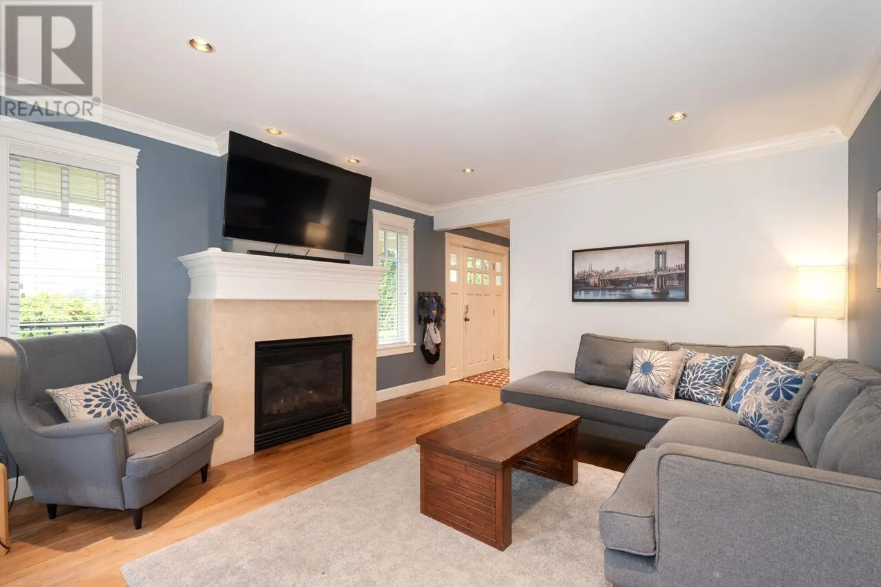 1050 11TH STREET