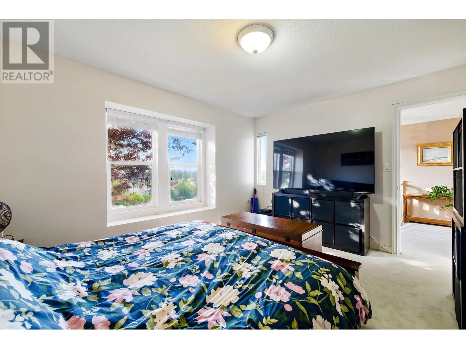 330 ROSEHILL WYND
