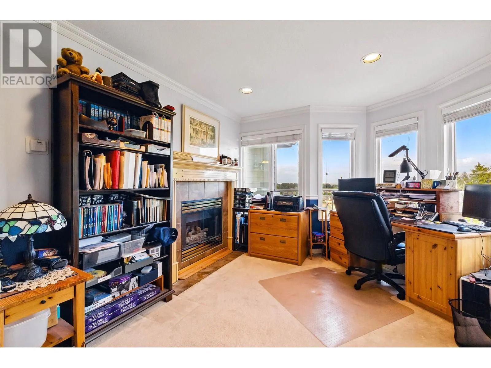 330 ROSEHILL WYND