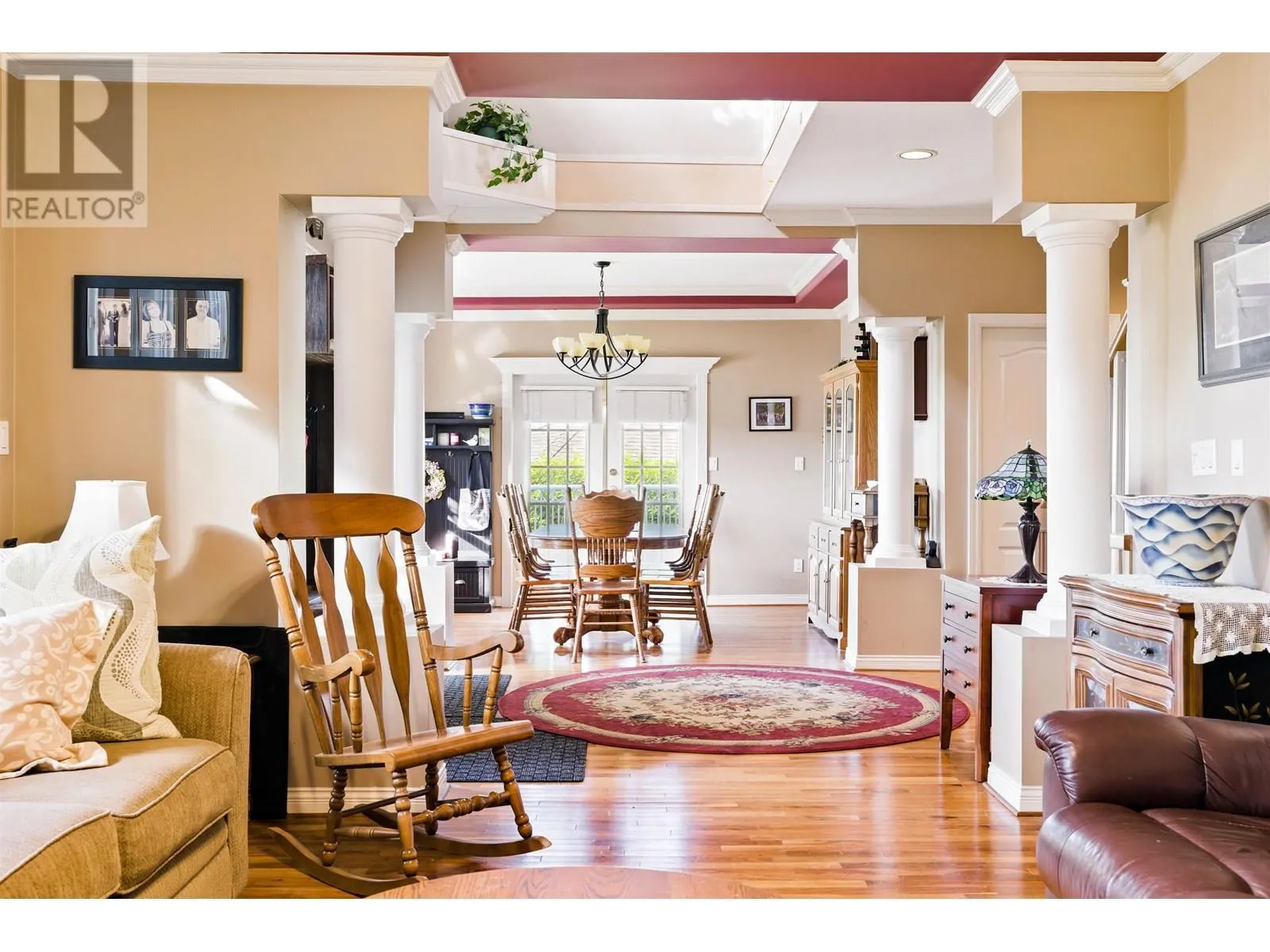 330 ROSEHILL WYND