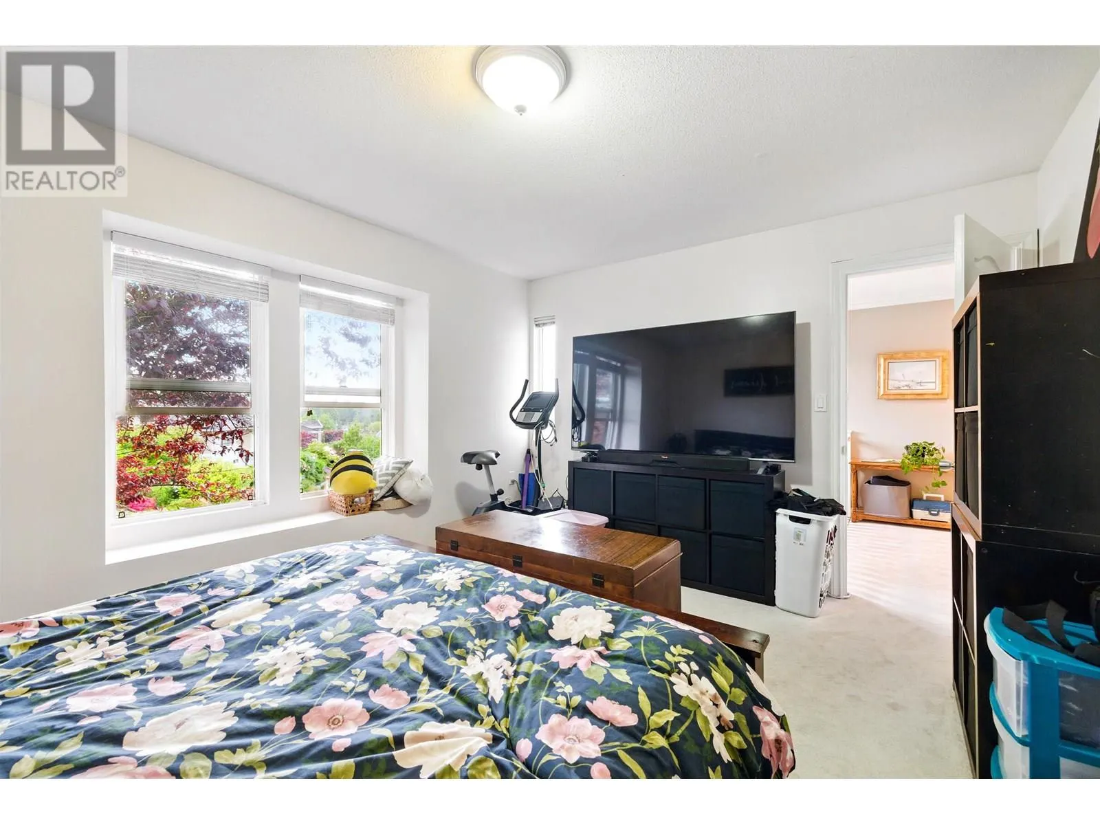 330 ROSEHILL WYND