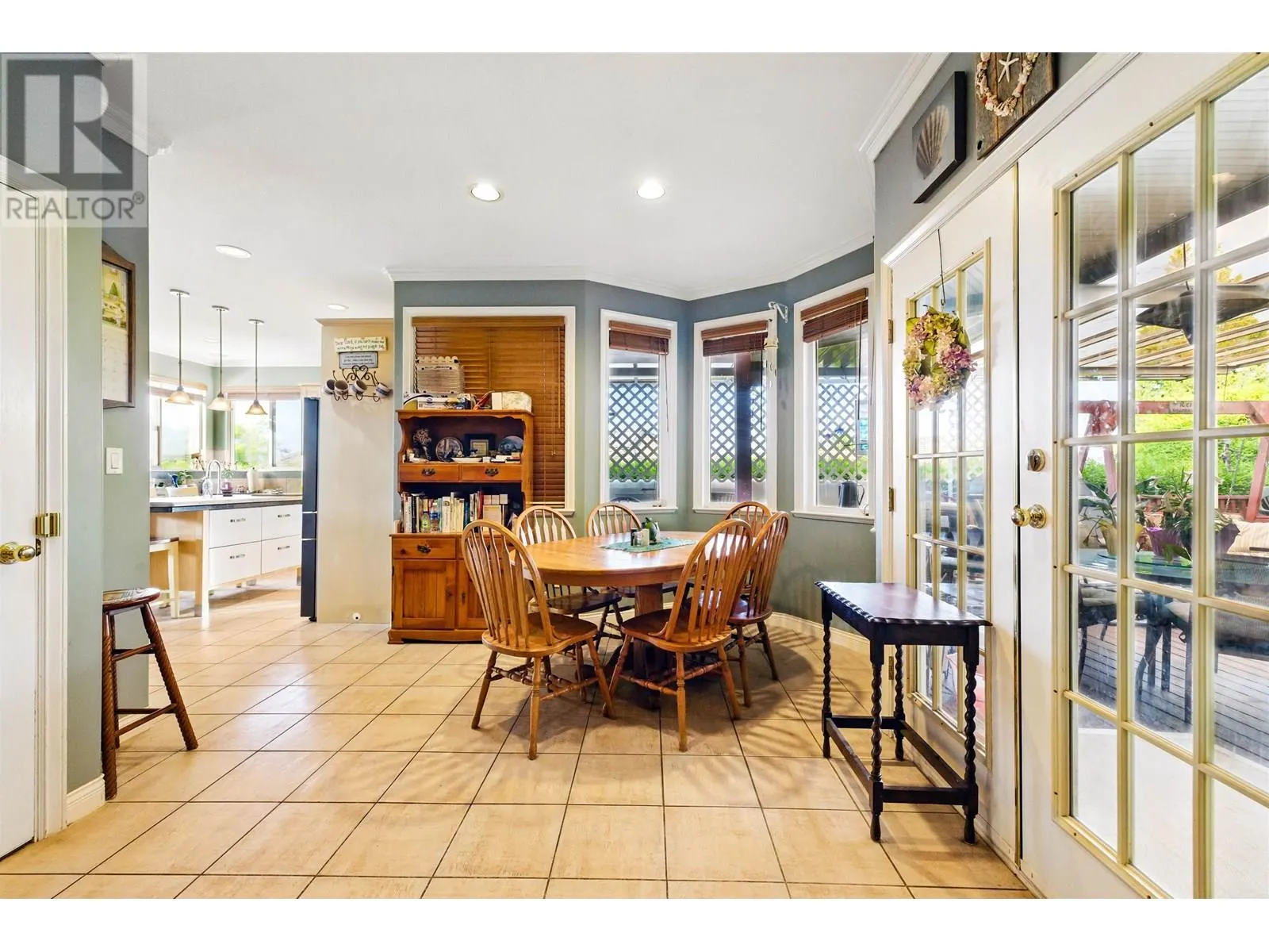 330 ROSEHILL WYND
