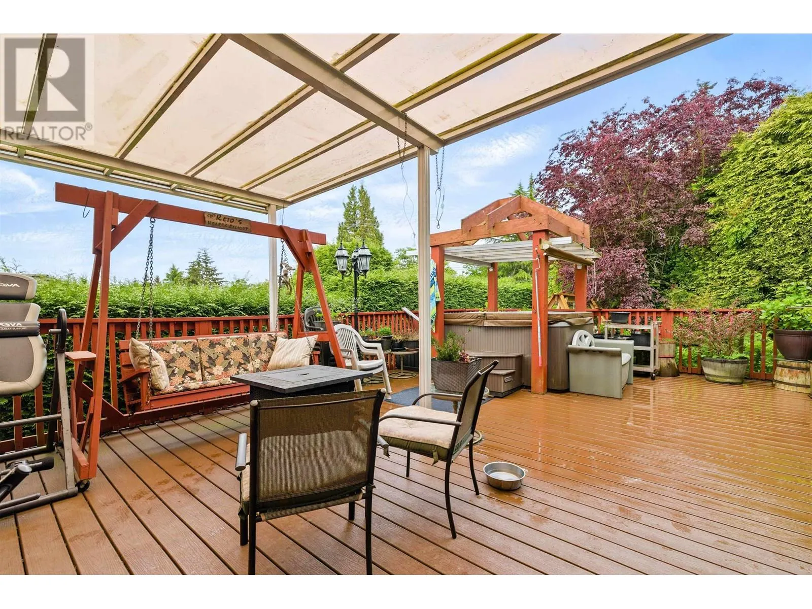 330 ROSEHILL WYND