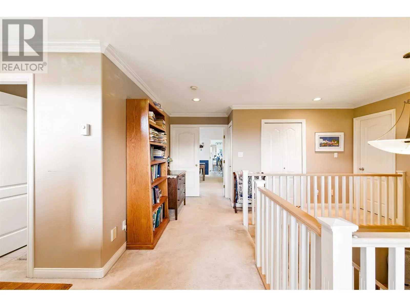 330 ROSEHILL WYND