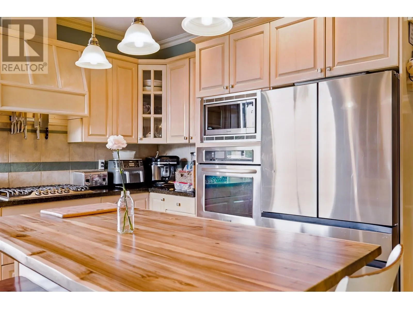 330 ROSEHILL WYND