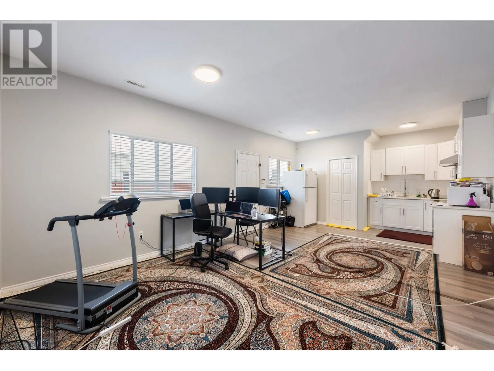 3073 COAST MERIDIAN ROAD