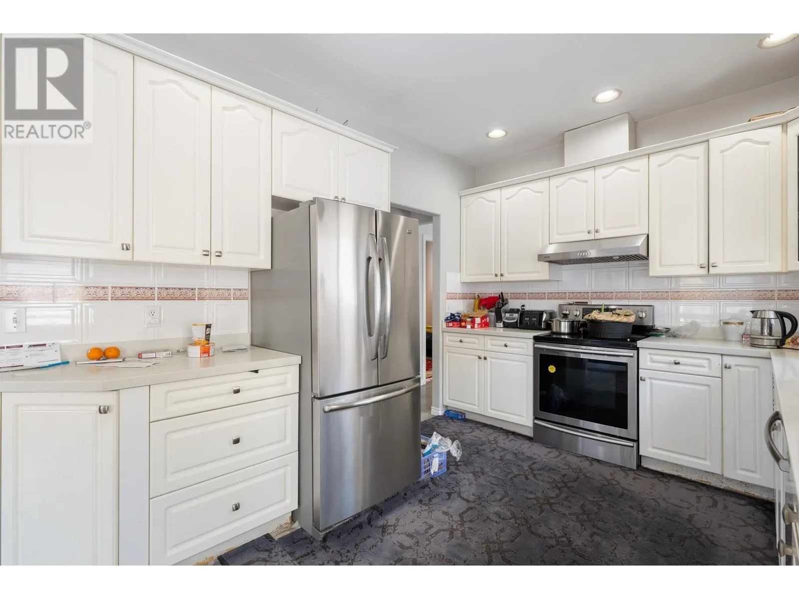 3073 COAST MERIDIAN ROAD