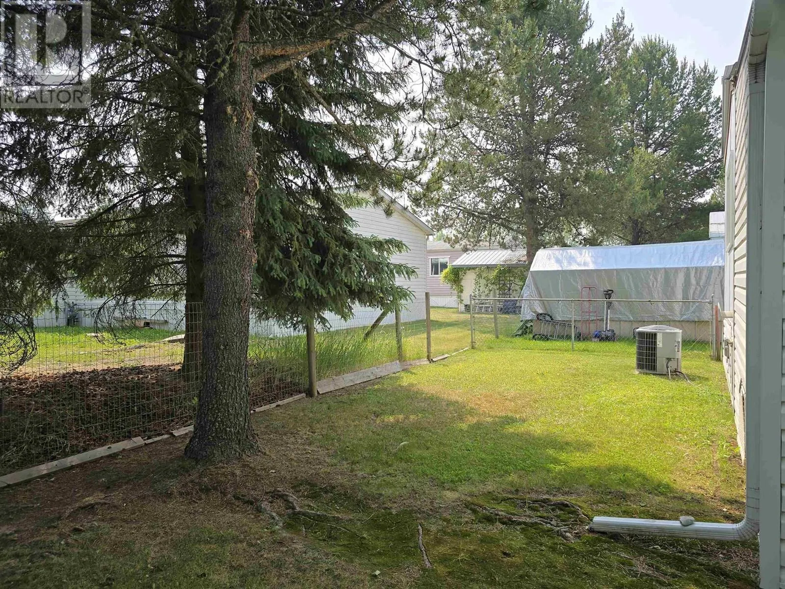 6 2610 RICHARDSON ROAD