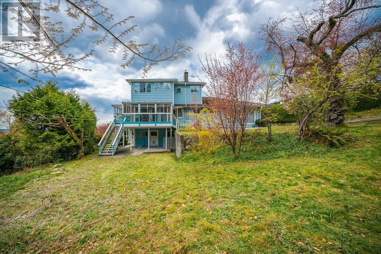 650 SOUTHBOROUGH DRIVE