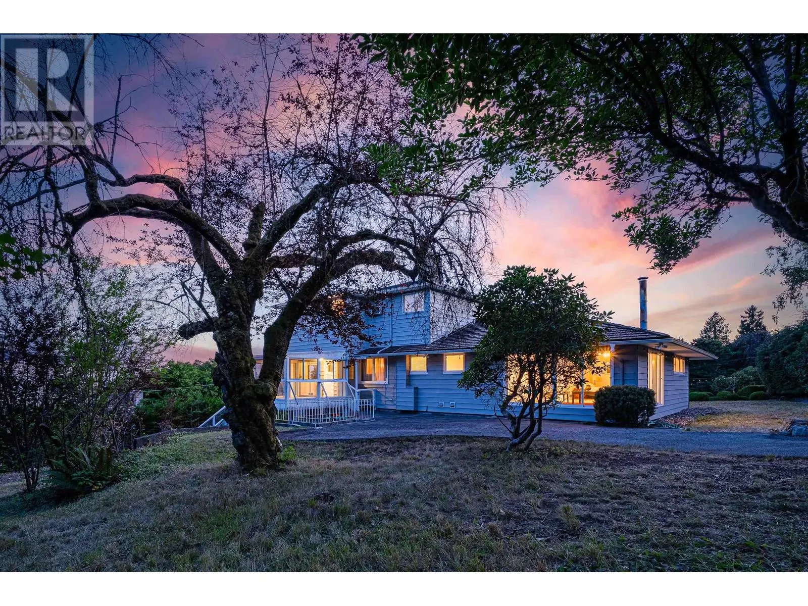 650 SOUTHBOROUGH DRIVE