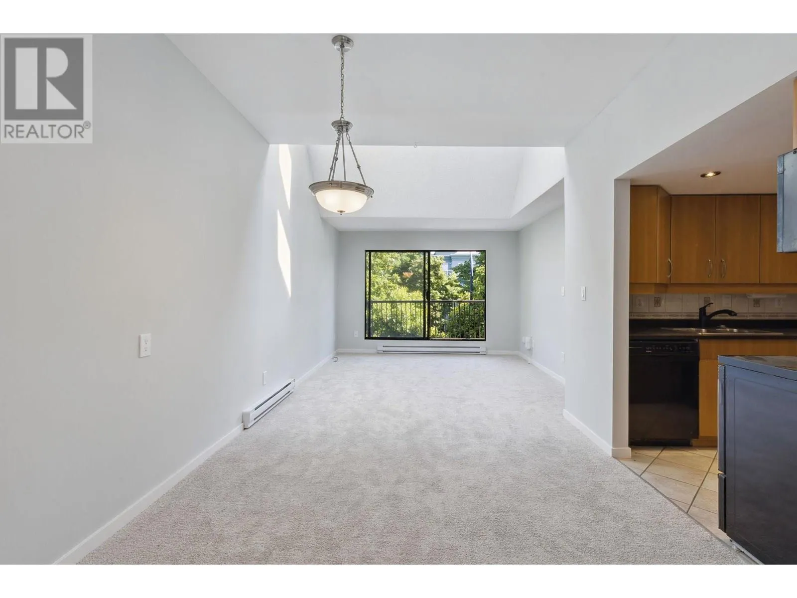 312 251 W 4TH STREET