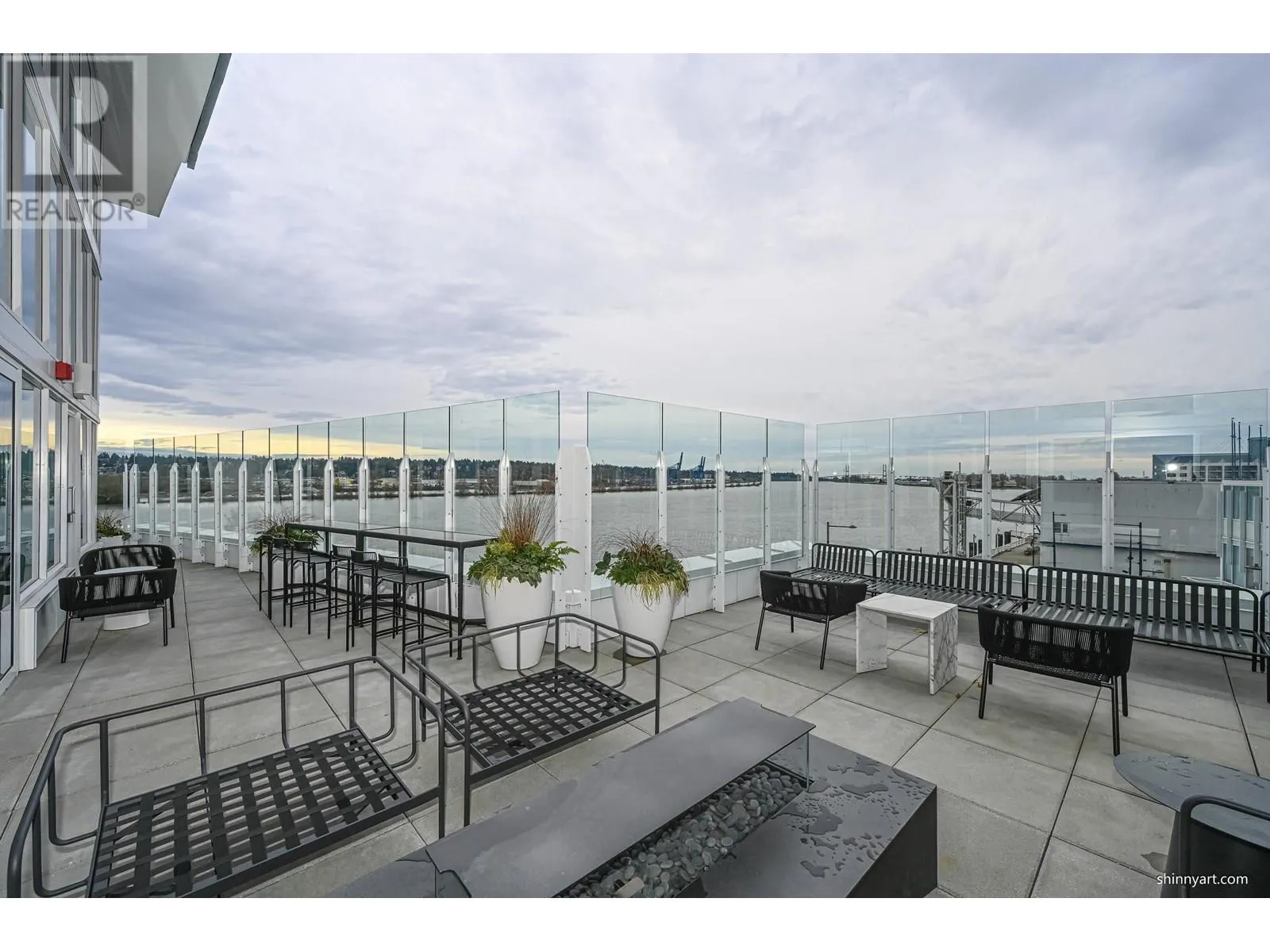 3907 680 QUAYSIDE DRIVE