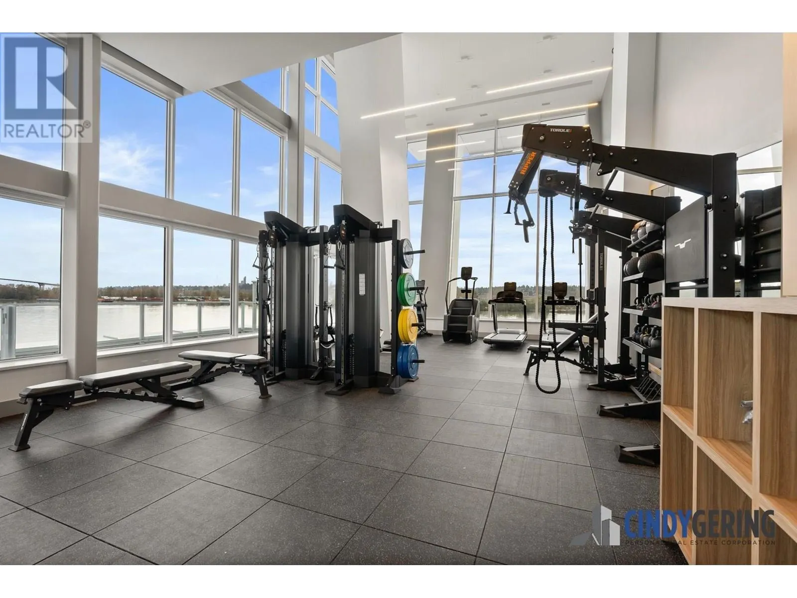 3907 680 QUAYSIDE DRIVE
