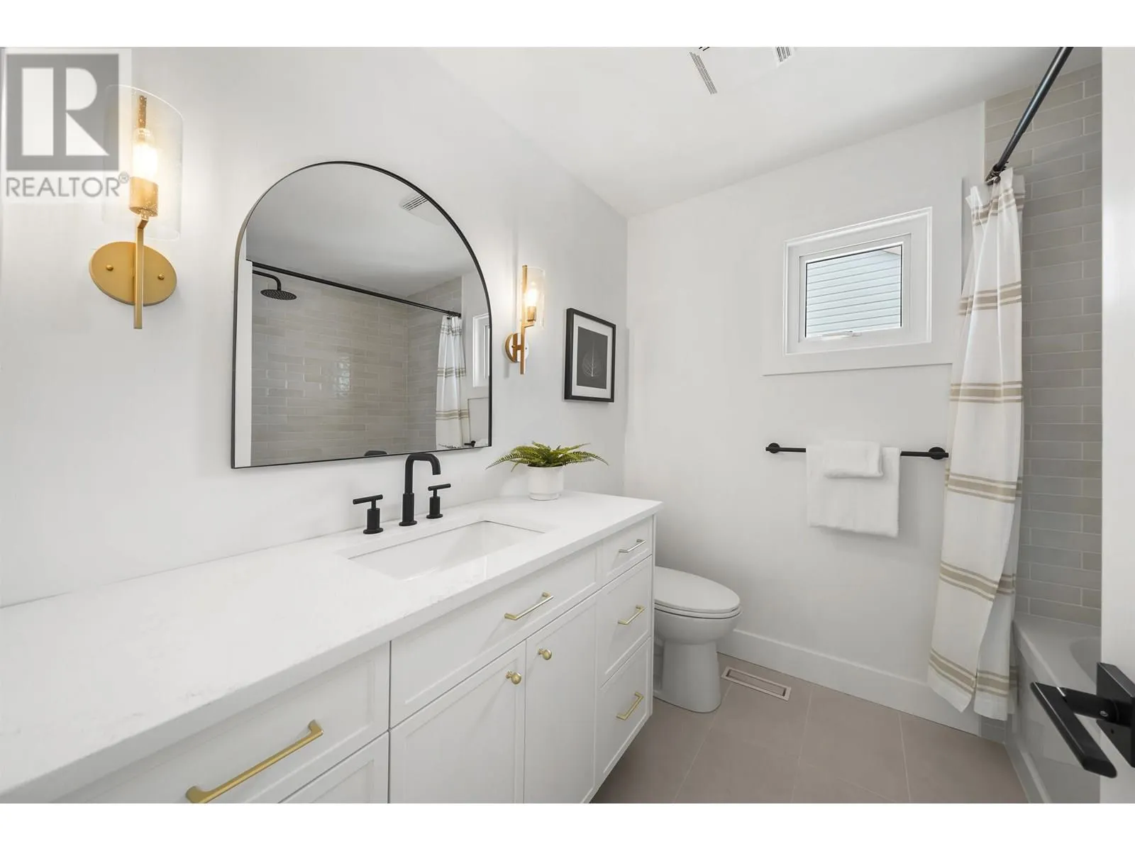 1 CEDARWOOD COURT