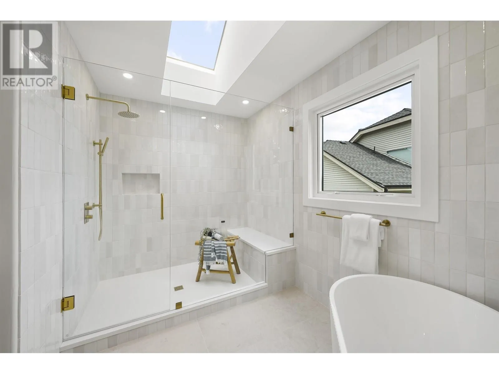 1 CEDARWOOD COURT
