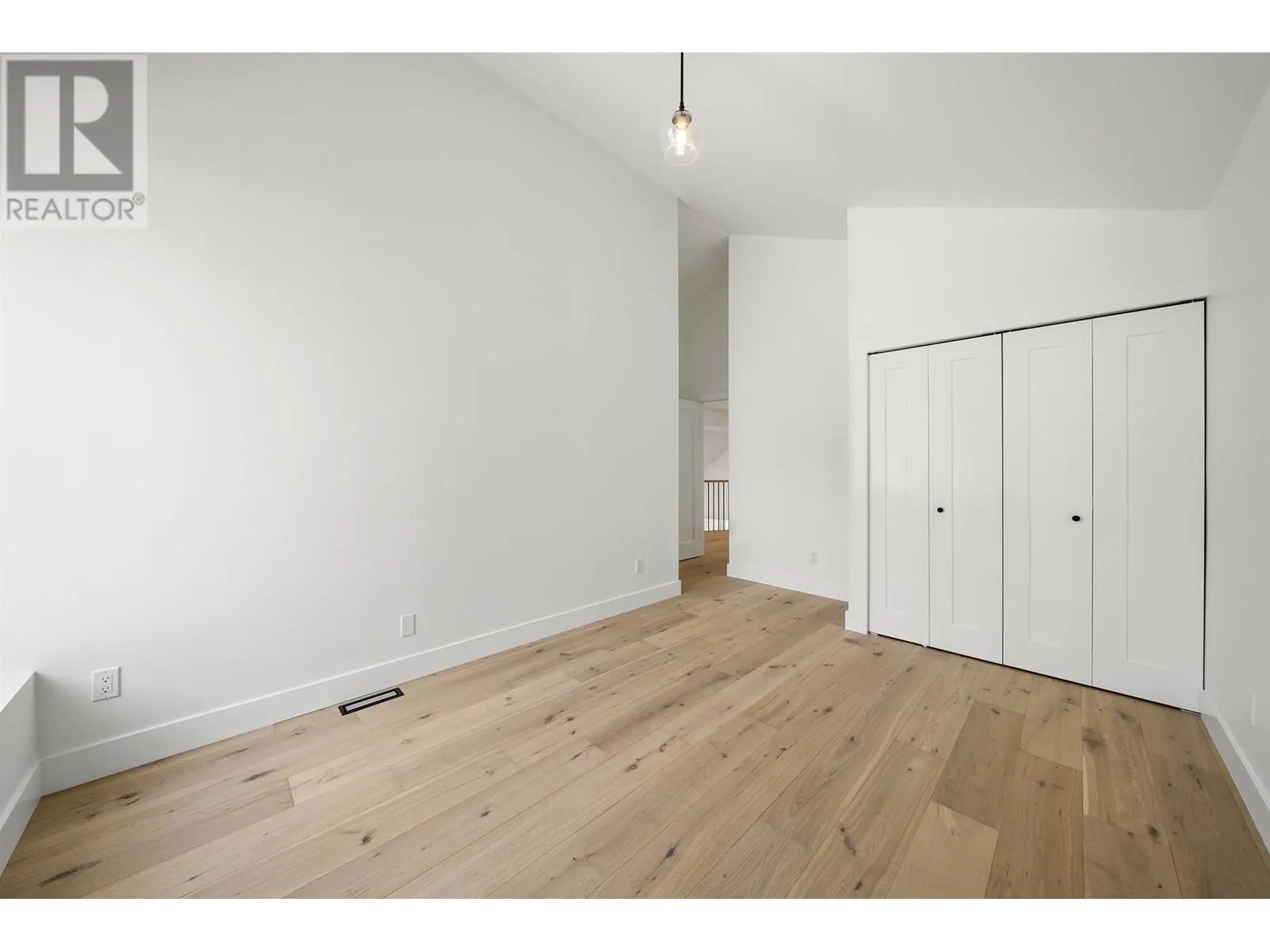 1 CEDARWOOD COURT