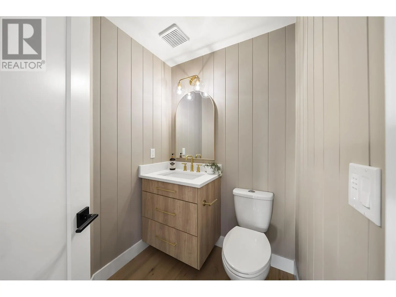1 CEDARWOOD COURT