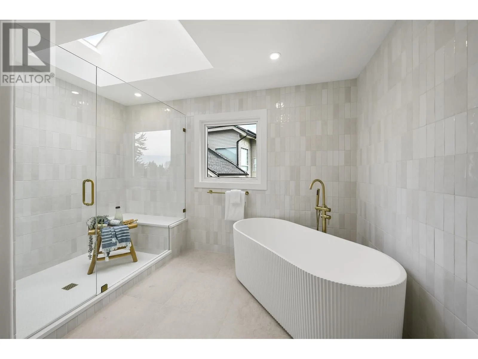 1 CEDARWOOD COURT