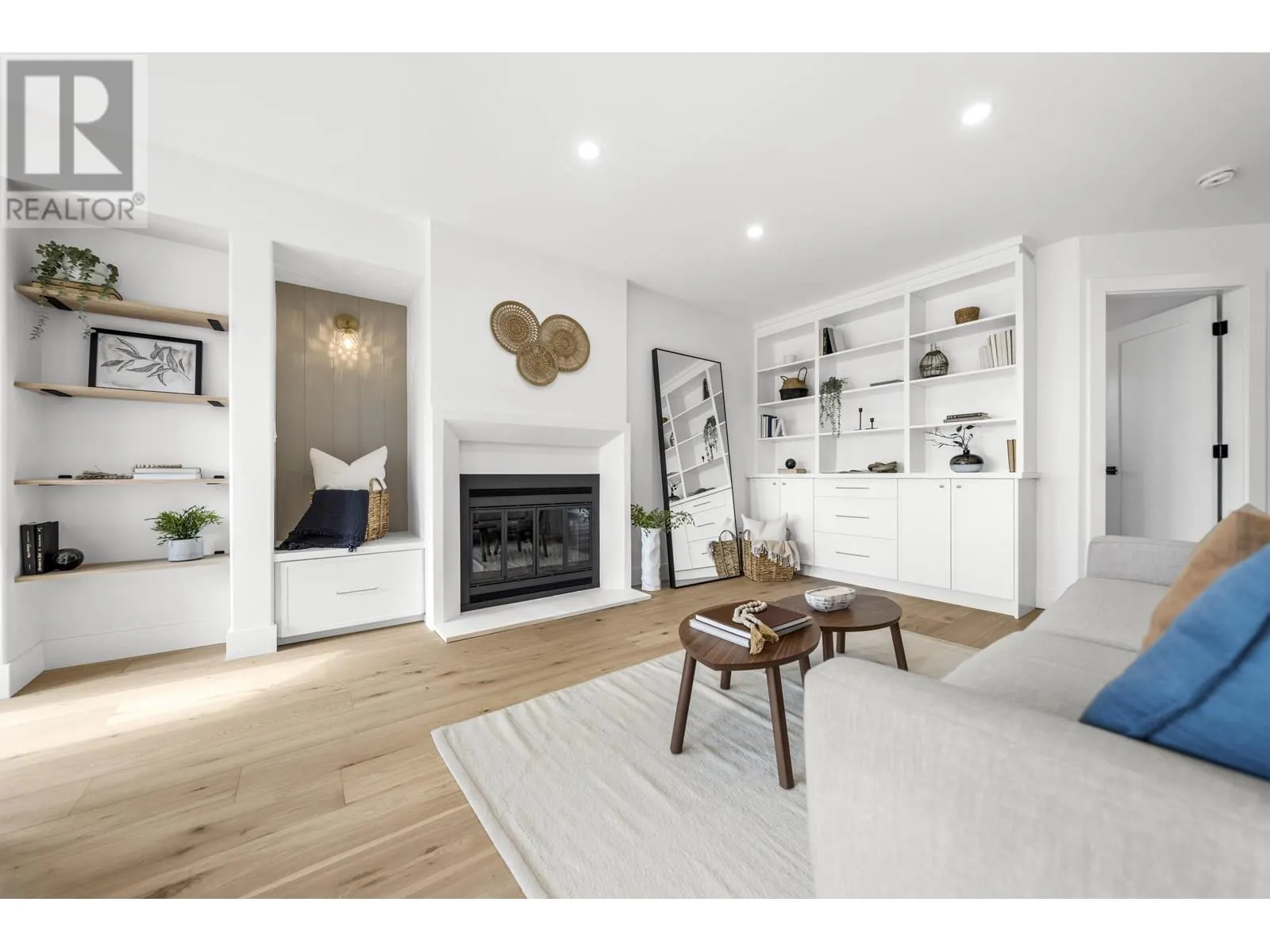 1 CEDARWOOD COURT