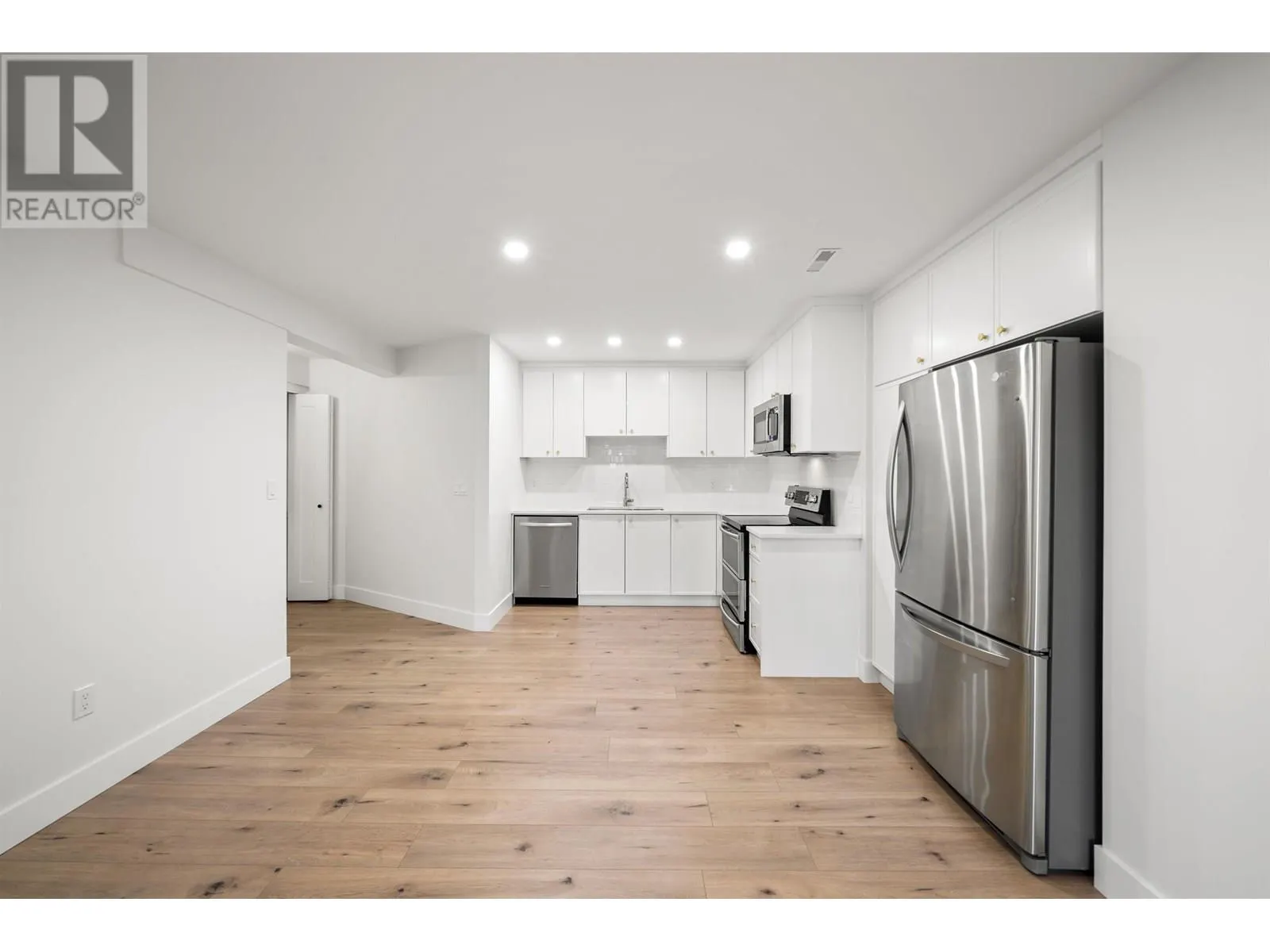 1 CEDARWOOD COURT
