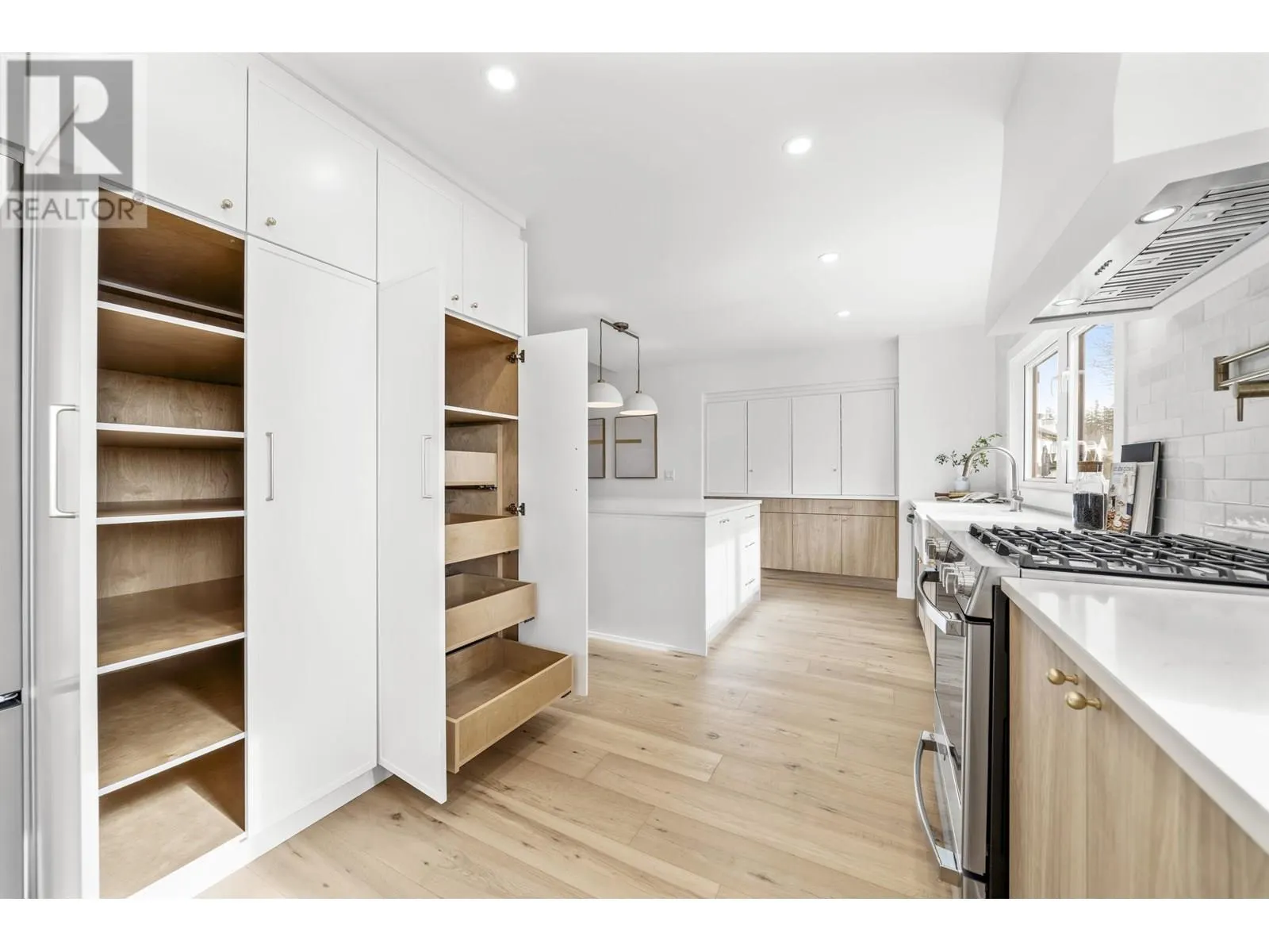 1 CEDARWOOD COURT