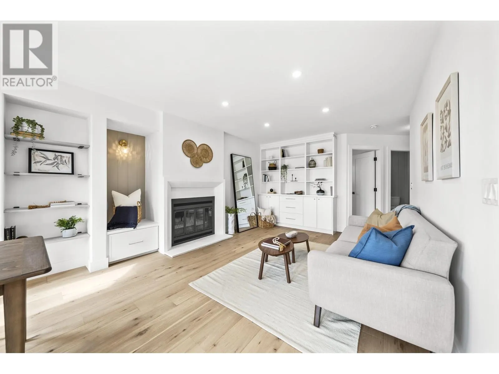 1 CEDARWOOD COURT