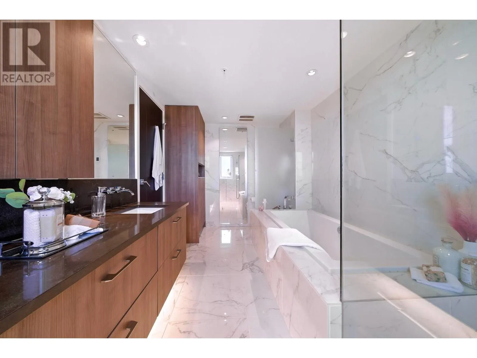 1501 210 SALTER STREET