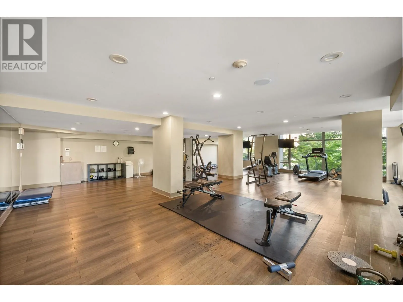 2103 280 ROSS DRIVE